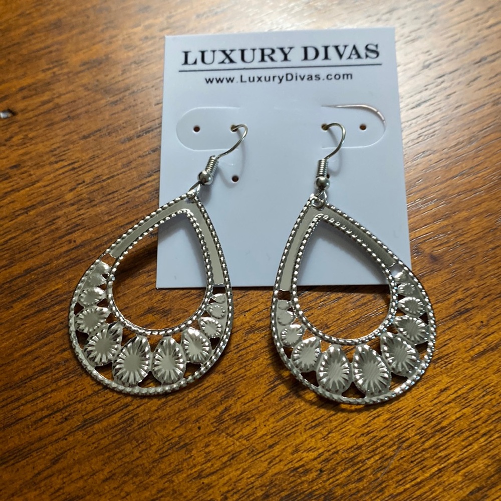 Earrings Silver color